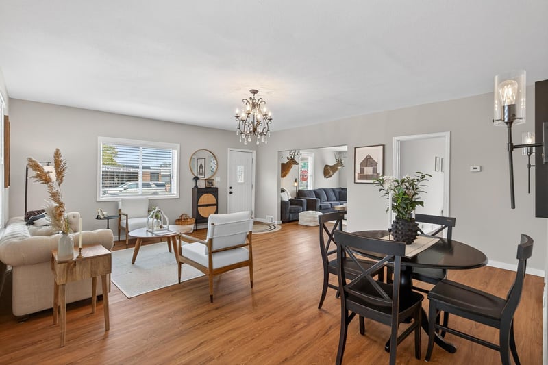 24 Main St E, Young America, MN 55397