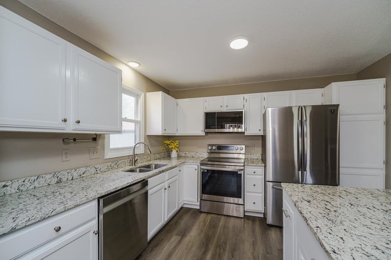 10742 Toledo Ct, Bloomington, MN 55437