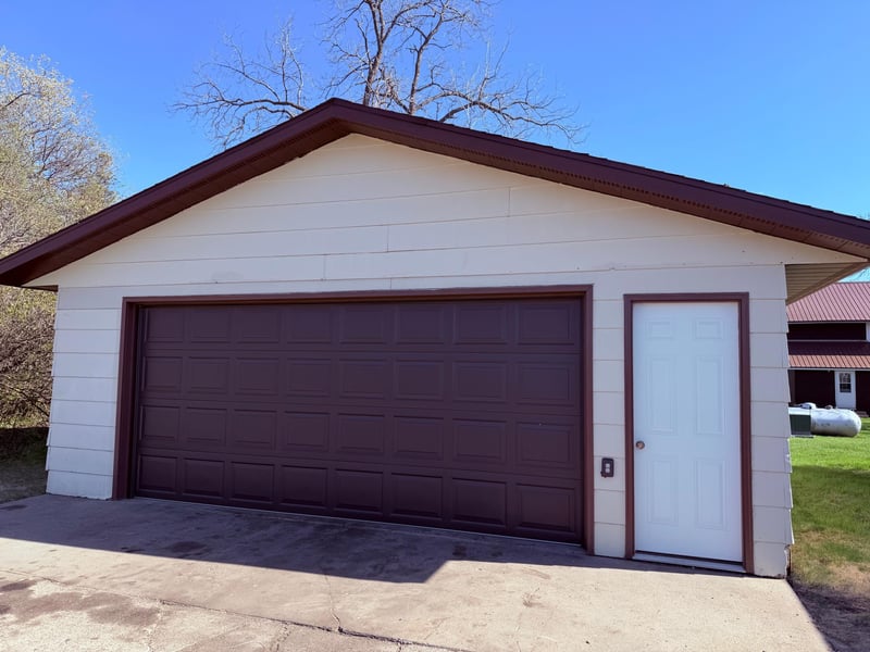 19 7th Ave NE, Elbow Lake, MN 56531