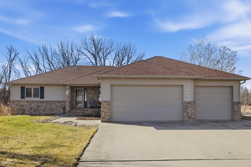 2341 Hillcrest Ln, Hawley, MN 56549