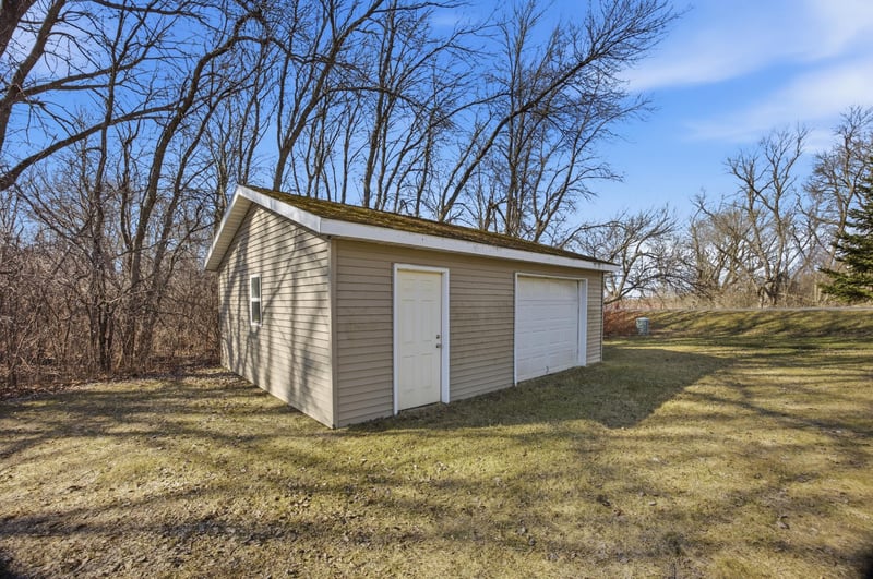 2341 Hillcrest Ln, Hawley, MN 56549