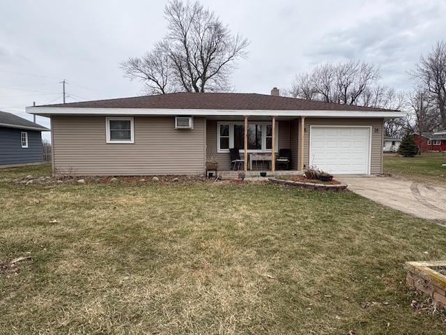 300 6th St W, Hector, MN 55342
