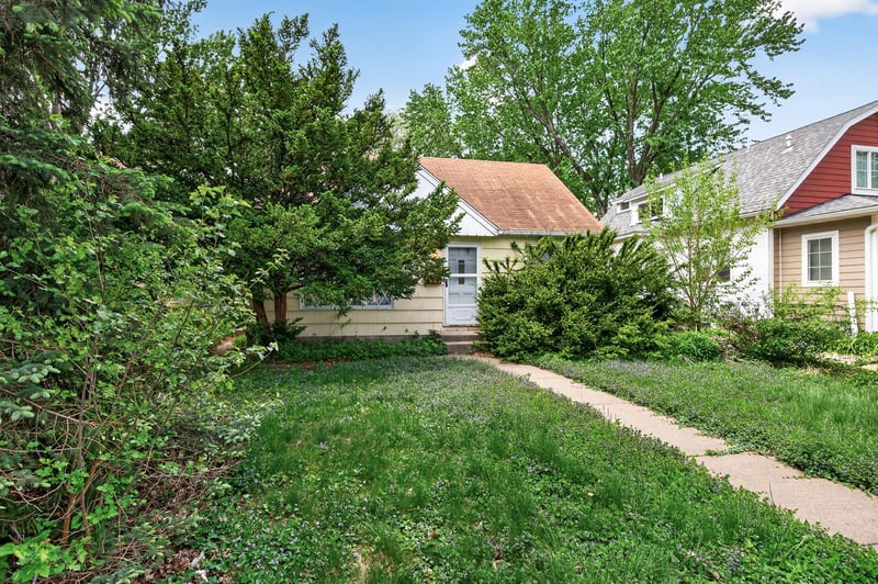 841 20th Ave SE, Minneapolis, MN 55414