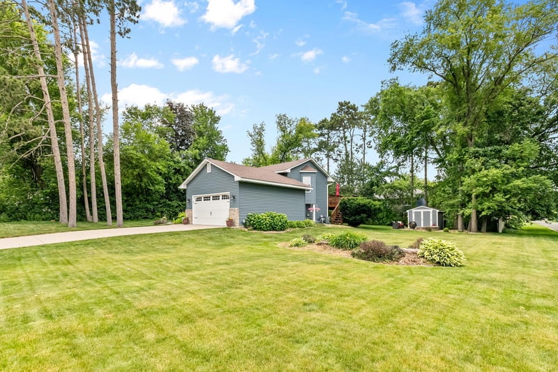 4911 106th Ave NE, Circle Pines, MN 55014