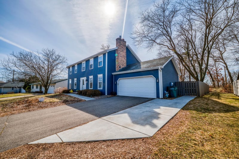 1700 Chatham Ave, Arden Hills, MN 55112