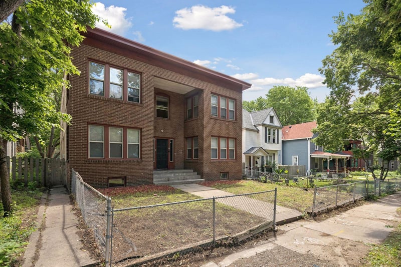 2621 2nd Ave S, Minneapolis, MN 55408