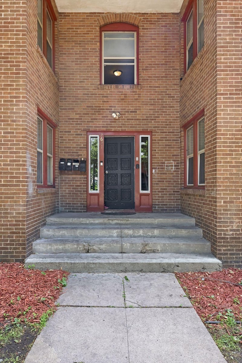 2621 2nd Ave S, Minneapolis, MN 55408