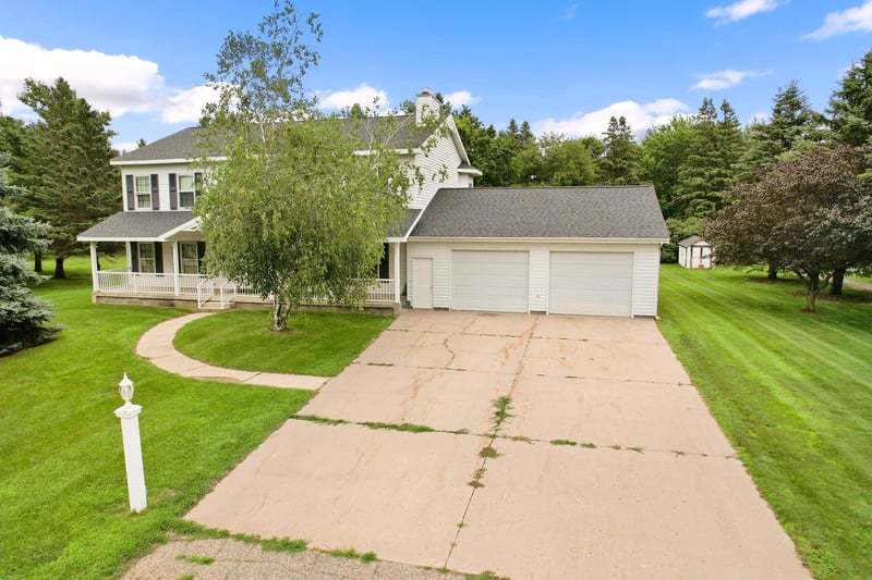604 Pine Needle Dr, Perham, MN 56573
