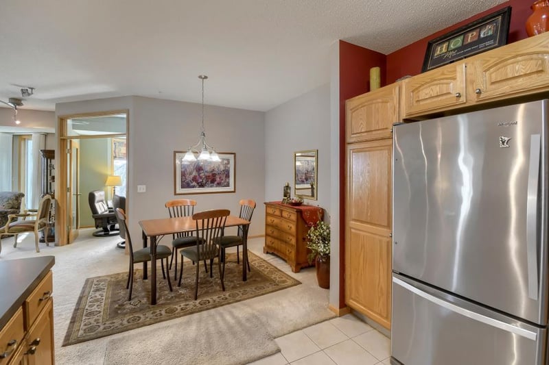 9225 Medicine Lake Rd #212B, Golden Valley, MN 55427