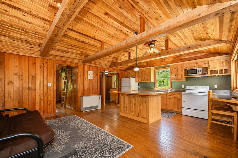 1368 21 3/4 St, Cameron, WI 54822