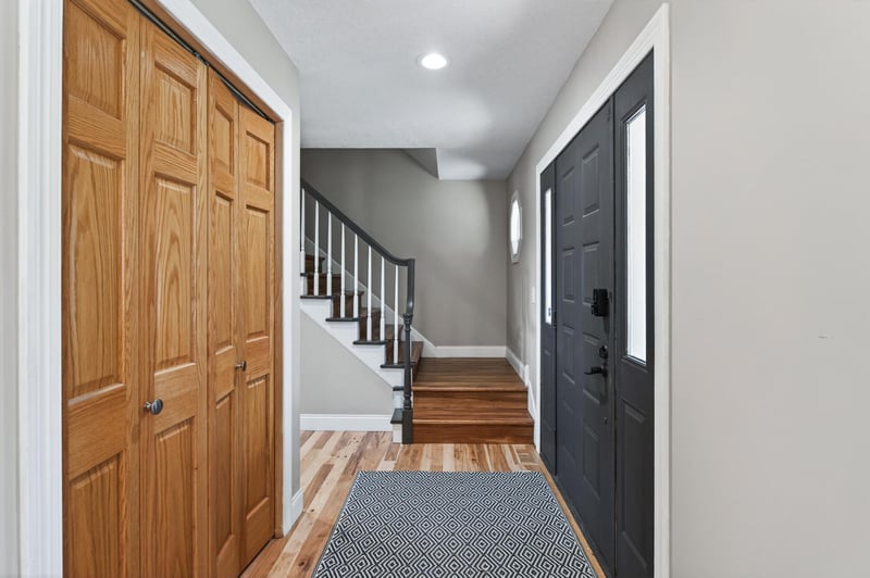 1724 19th Ter NW, New Brighton, MN 55112