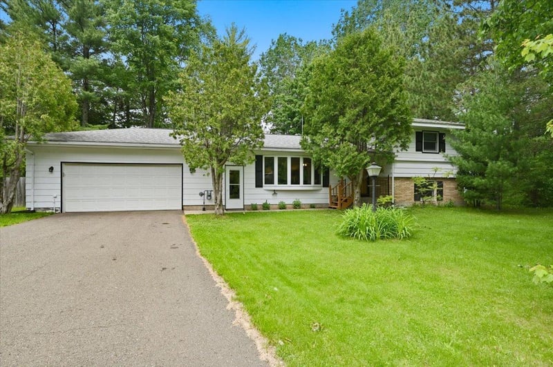 1405 Roland Rd, Cloquet, MN 55720