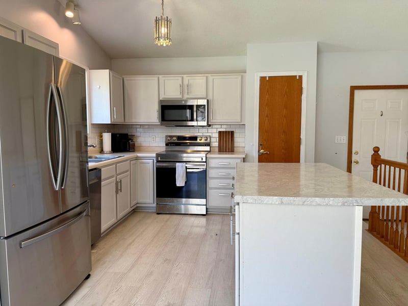 3818 Strathmore Ln SE, Rochester, MN 55904
