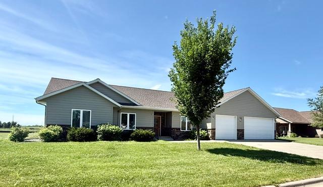 906 Sunrise Blvd, Redwood Falls, MN 56283