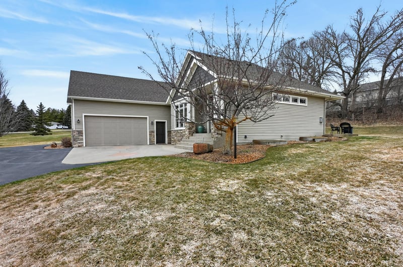 55 Bluegrass Dr NW, Alexandria, MN 56308