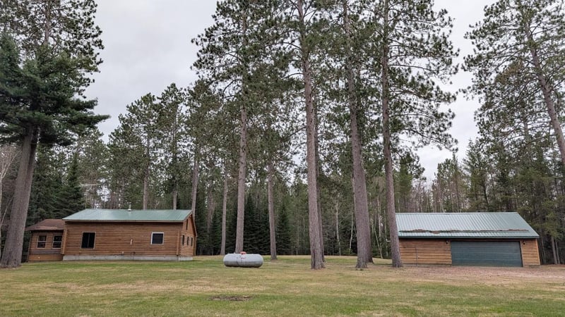 8832 River Rd, Angora, MN 55703