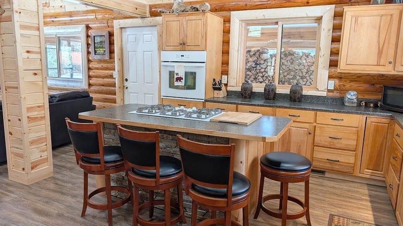 8832 River Rd, Angora, MN 55703