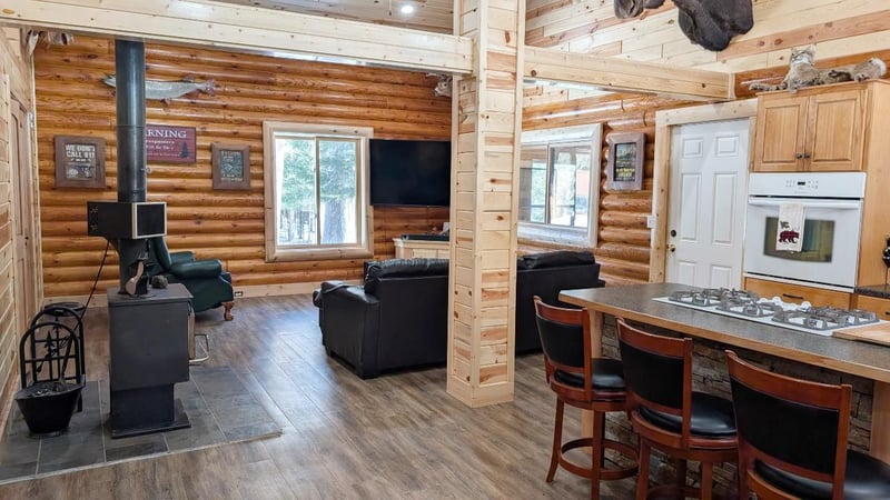 8832 River Rd, Angora, MN 55703