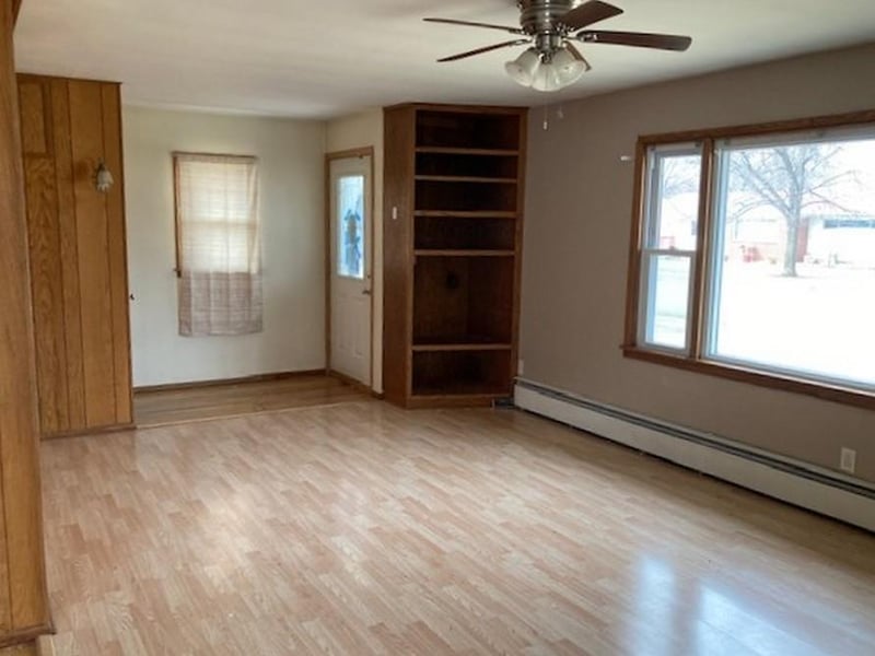 633 Stearns Ave, Paynesville, MN 56362