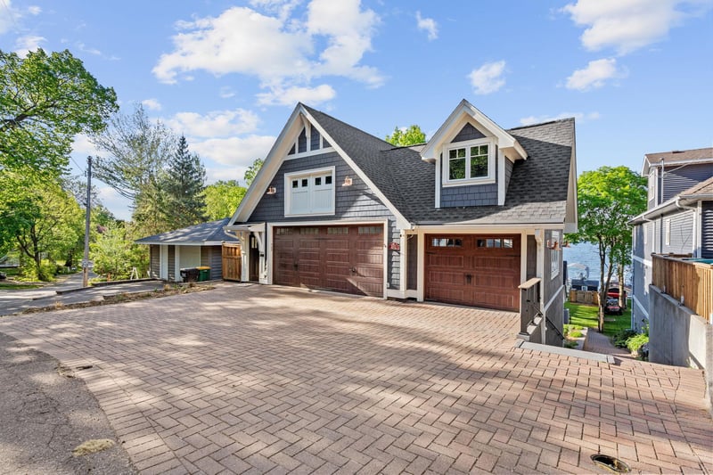 5325 Edsall Rd, Mound, MN 55364