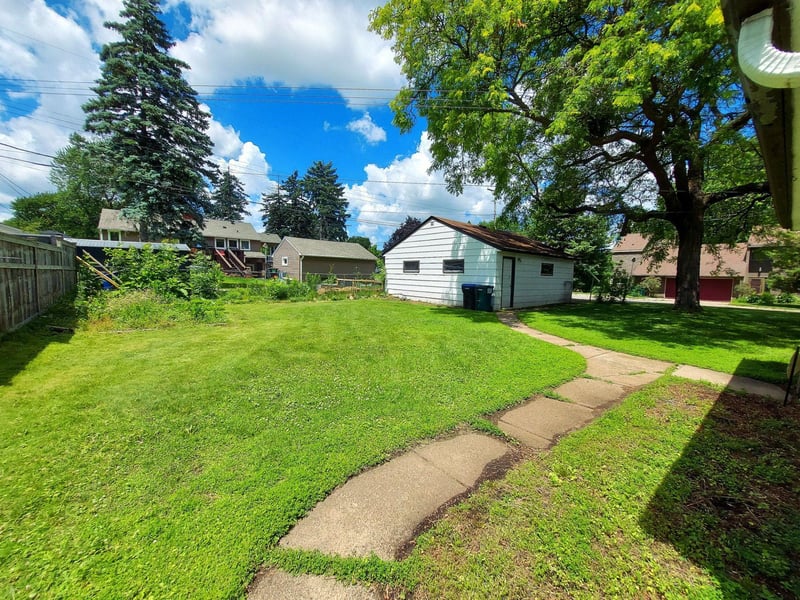 1791 Lake St, Lauderdale, MN 55113