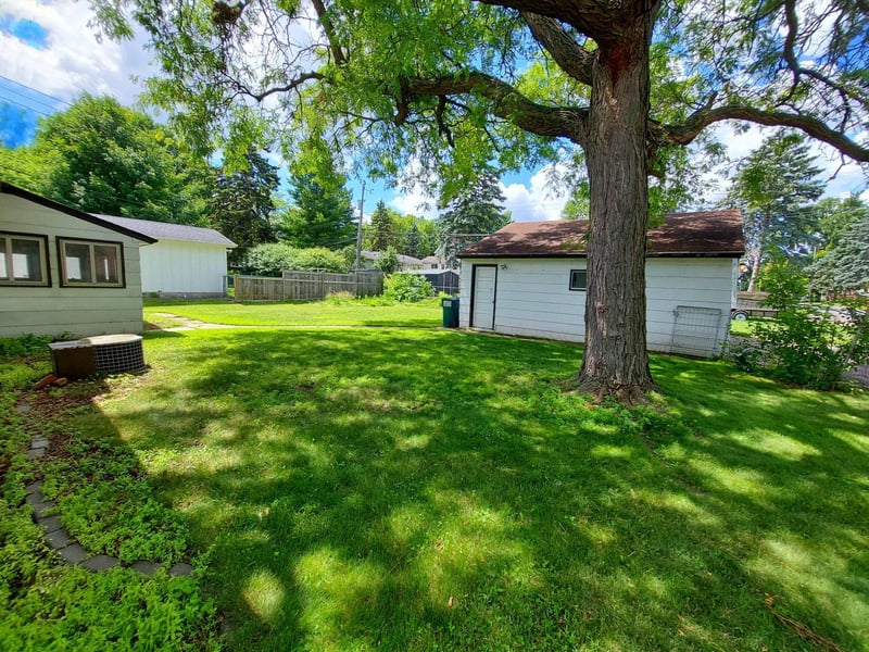 1791 Lake St, Lauderdale, MN 55113