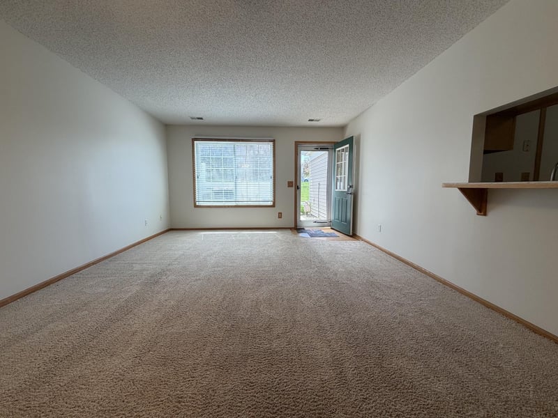 2005 Southcross Dr W #1006, Burnsville, MN 55306