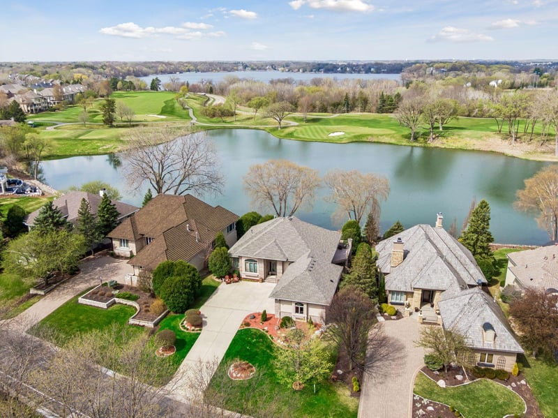 9226 Breckenridge Ln, Eden Prairie, MN 55347