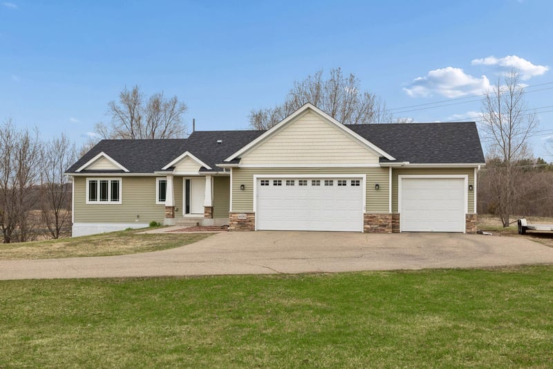 4030 Hunters Ln, Webster, MN 55088