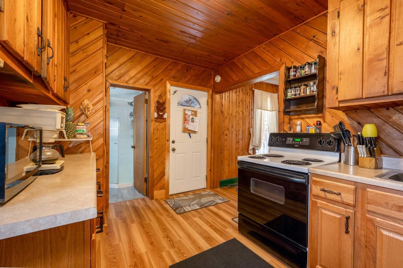 100 Bawden St, Marble, MN 55764
