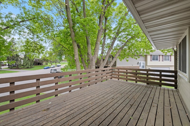 9619 Ensign Cir, Bloomington, MN 55438