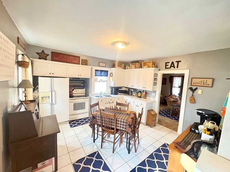 318 4th St, Boyd, MN 56218