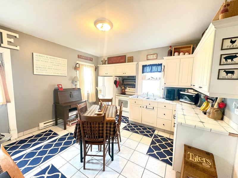 318 4th St, Boyd, MN 56218