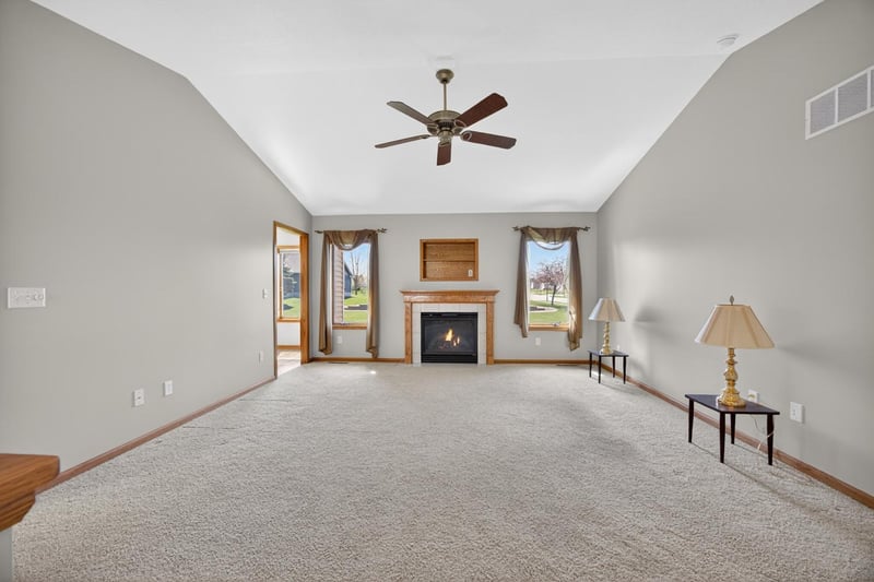 802 Timothy Dr SE, Stewartville, MN 55976