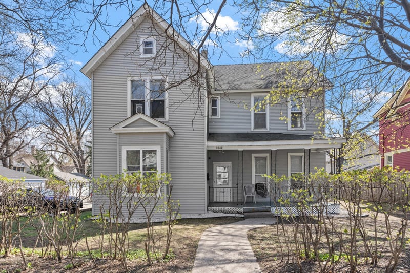 2048 Carroll Ave, Saint Paul, MN 55104