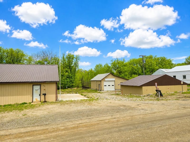 40 2nd St NW, Pelican Rapids, MN 56572
