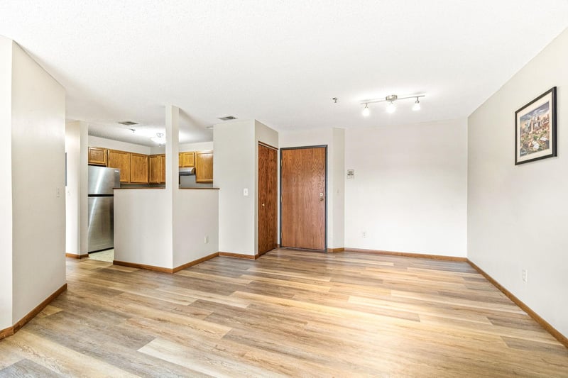 1215 Ferndale St N #A12, Maplewood, MN 55119