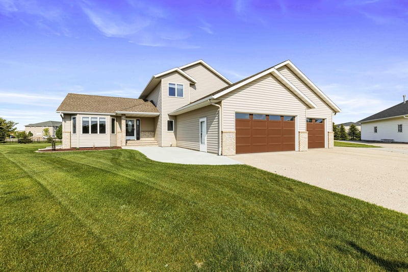 722 42nd Ave S, Moorhead, MN 56560
