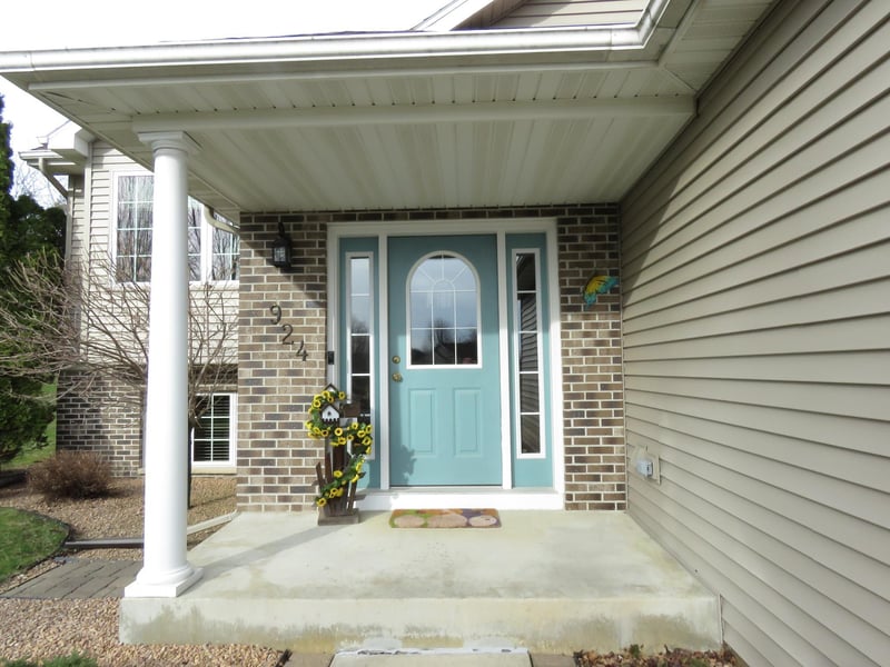 924 Balsam Ct NE, Pine Island, MN 55963