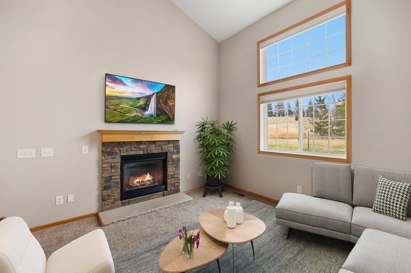 9126 Fox Ct, Victoria, MN 55386