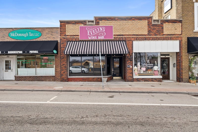 18 Central Ave, Buffalo, MN 55313