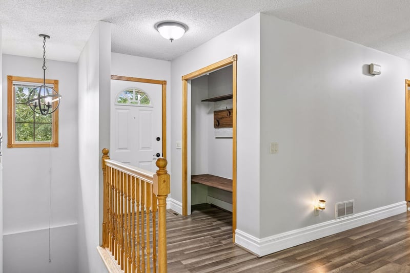 39074 Riverside Ct, North Branch, MN 55056
