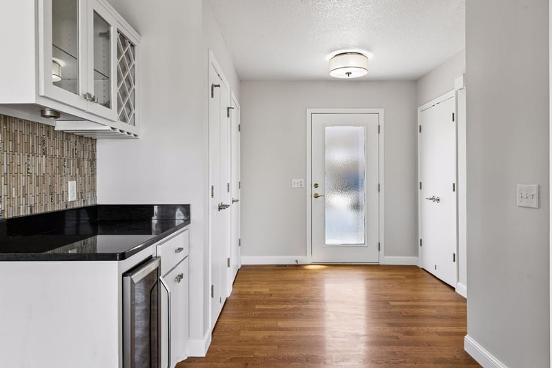 2561 Wexford Ln, Mound, MN 55364