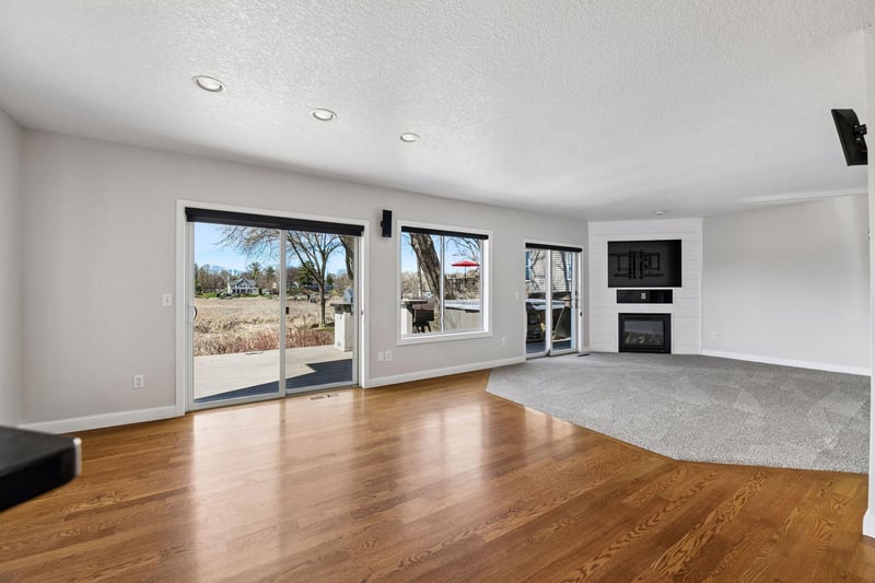 2561 Wexford Ln, Mound, MN 55364
