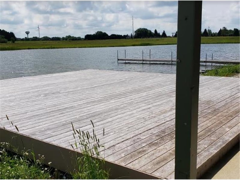 830 Beach Ball Ln, New Germany, MN 55367