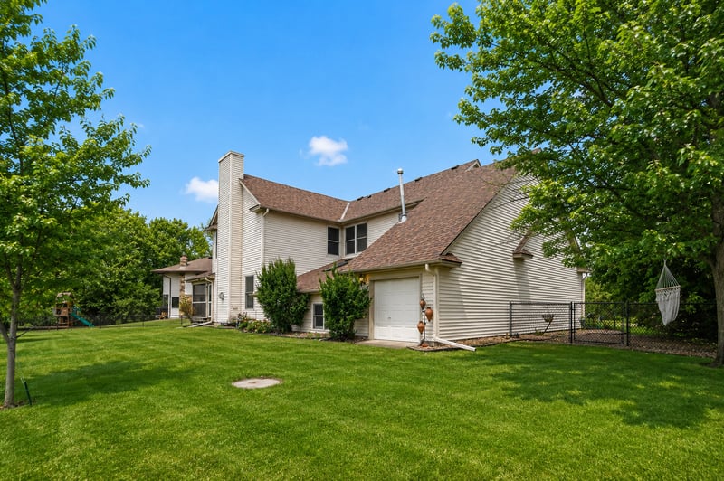 8057 Garfield St NE, Spring Lake Park, MN 55432