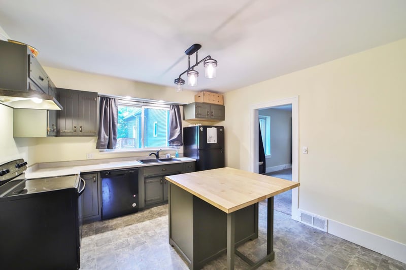 815 Rosewood St, Brainerd, MN 56401