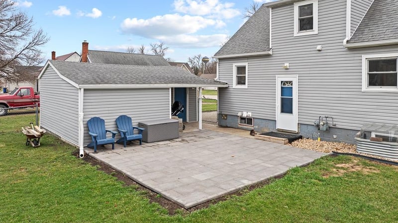 113 4th St, Dawson, MN 56232