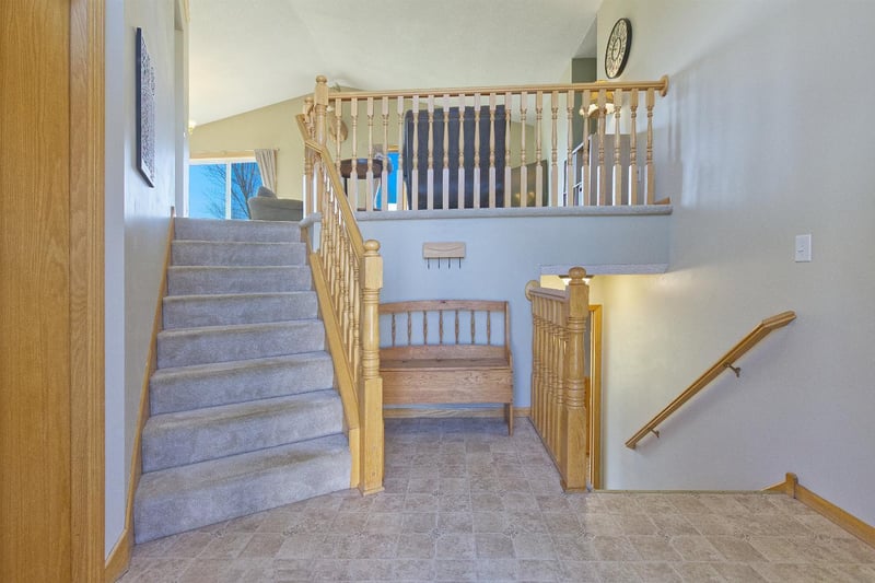 1007 Bluestem Ln, Lester Prairie, MN 55354