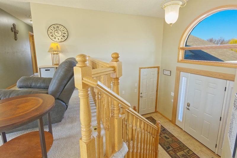 1007 Bluestem Ln, Lester Prairie, MN 55354